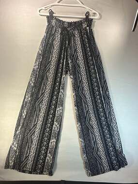 West Loop Black and White Geometric Print Wide Leg Lounge Pants
